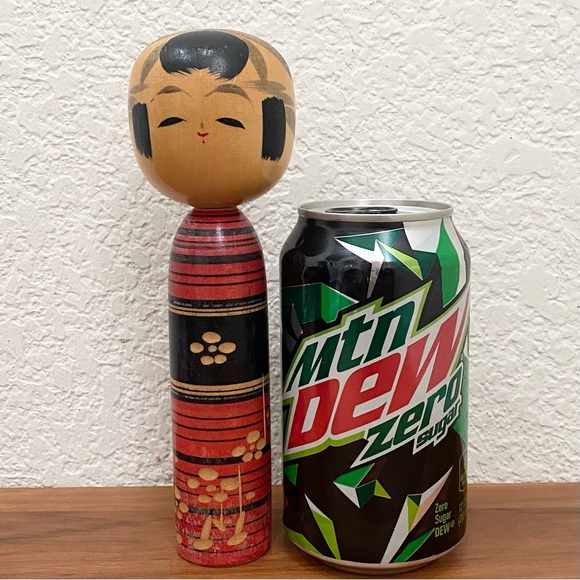 Vintage Japanese Plum Kokeshi 7” Wooden Doll - Picture 4 of 11